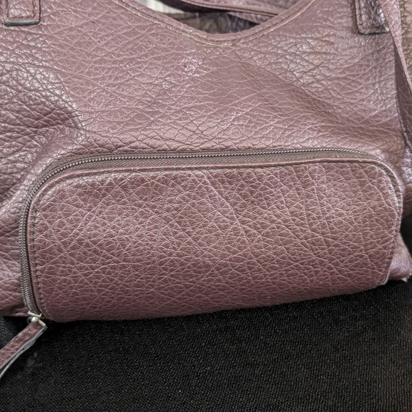 Jaclyn Smith Burgundy Faux Leather Shoulder Bag - Picture 4 of 9